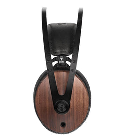 Meze Audio 99 Classics built-in microphone for hands-free calls