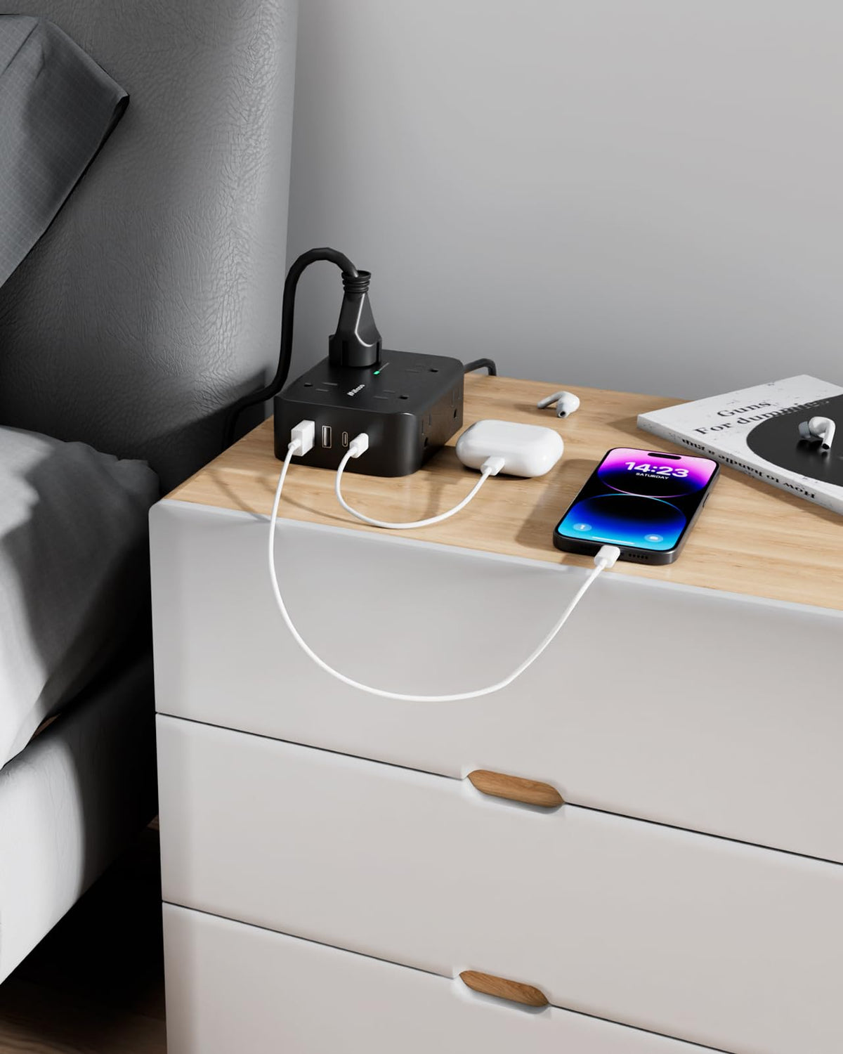 Mifaso power strip wall-mountable with flat plug for tidy setup.