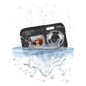 Minolta MN50WP includes 32GB card and rechargeable battery for immediate use