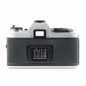 Minolta X-370 MD lens mount enables precise manual focus.