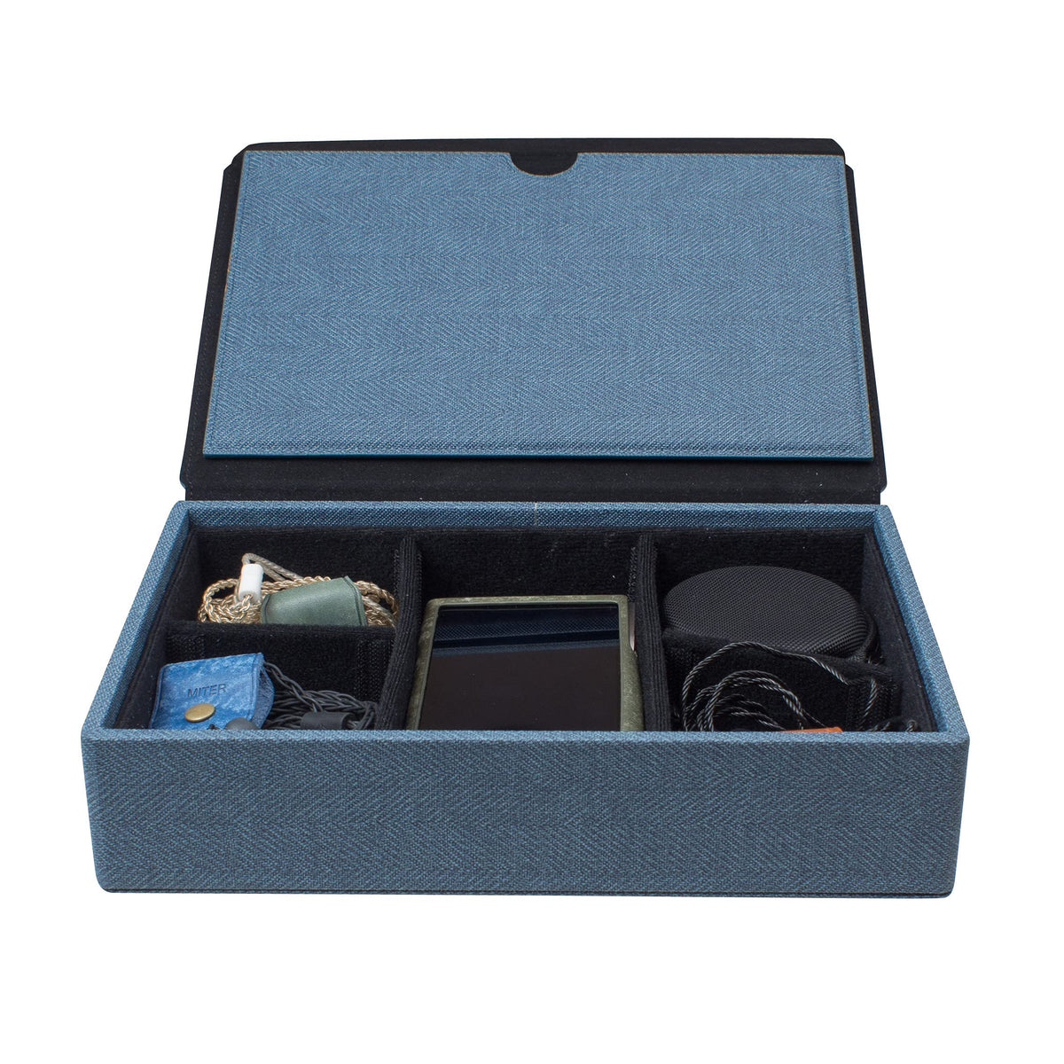 Package contents include case, hard cover, straps, kickstand, partitions