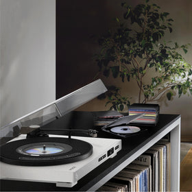 MIXX Analog Plus 33/45 rpm support for versatile vinyl listening.