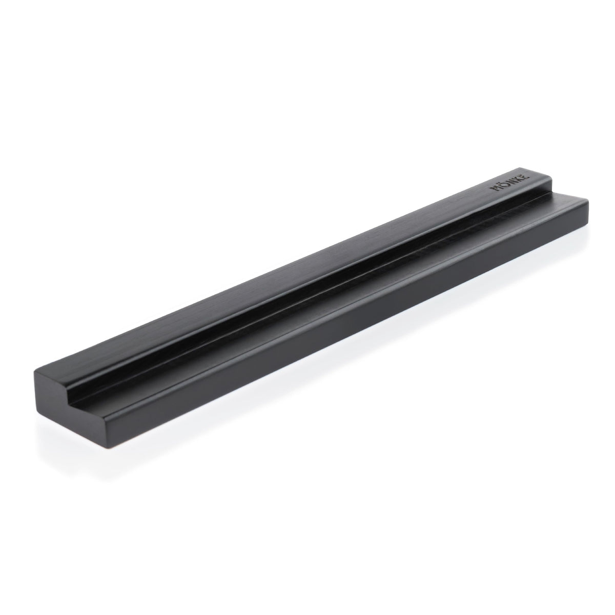 MÖNKE VRS2 solid wood wall mount displaying a vinyl record with clean lines and warmth