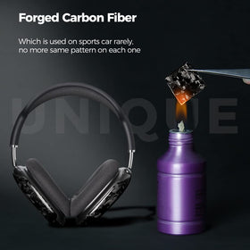 MONOCARBON AirPods Max case packaging signals premium gift-ready presentation.