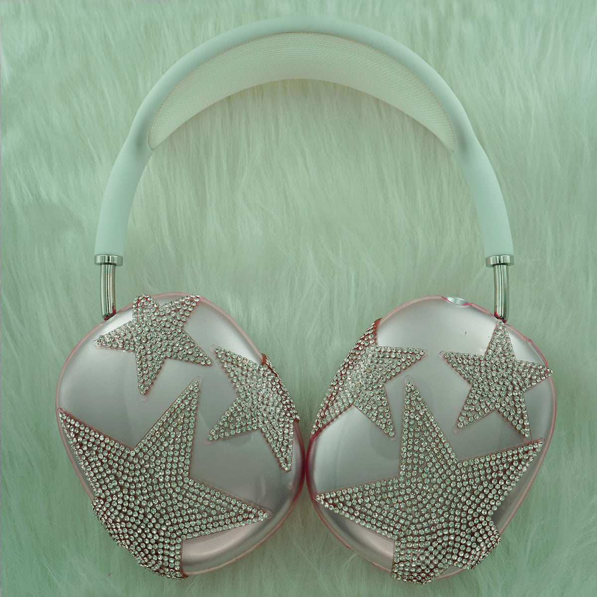 MORWLAT clear sparkle AirPods Max case highlights glittery shine and everyday protection.
