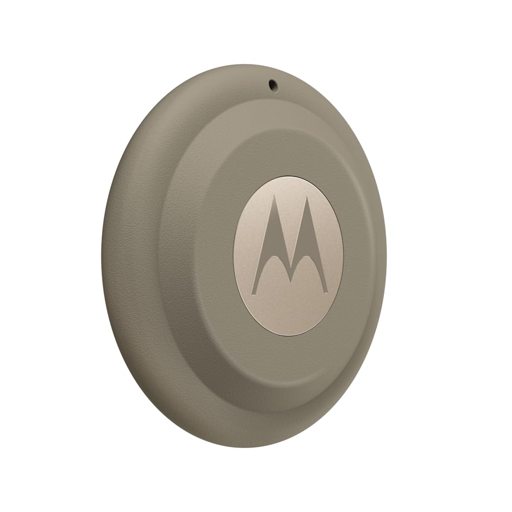 Motorola Moto Tag 2 front view showing Laurel Oak color and easy visibility