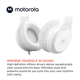 Motorola Sound Moto XT120 40mm drivers deliver rich bass and clarity.