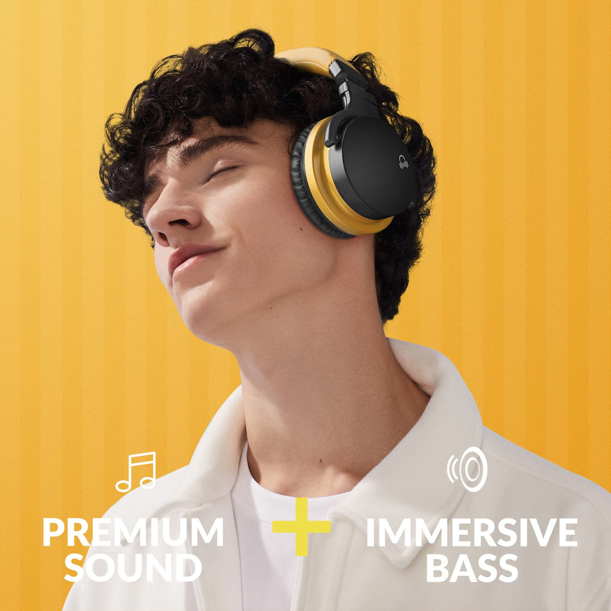 MOVSSOU E7 soft ear pads close-up showing comfortable fit