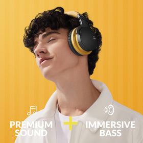 MOVSSOU E7 soft ear pads close-up showing comfortable fit