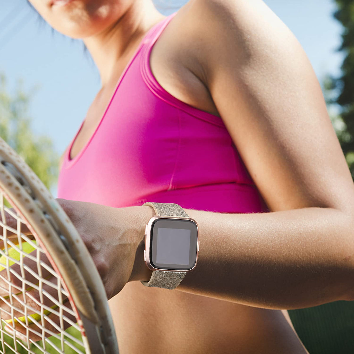 Mugust Versa black band offers a versatile, low-profile look