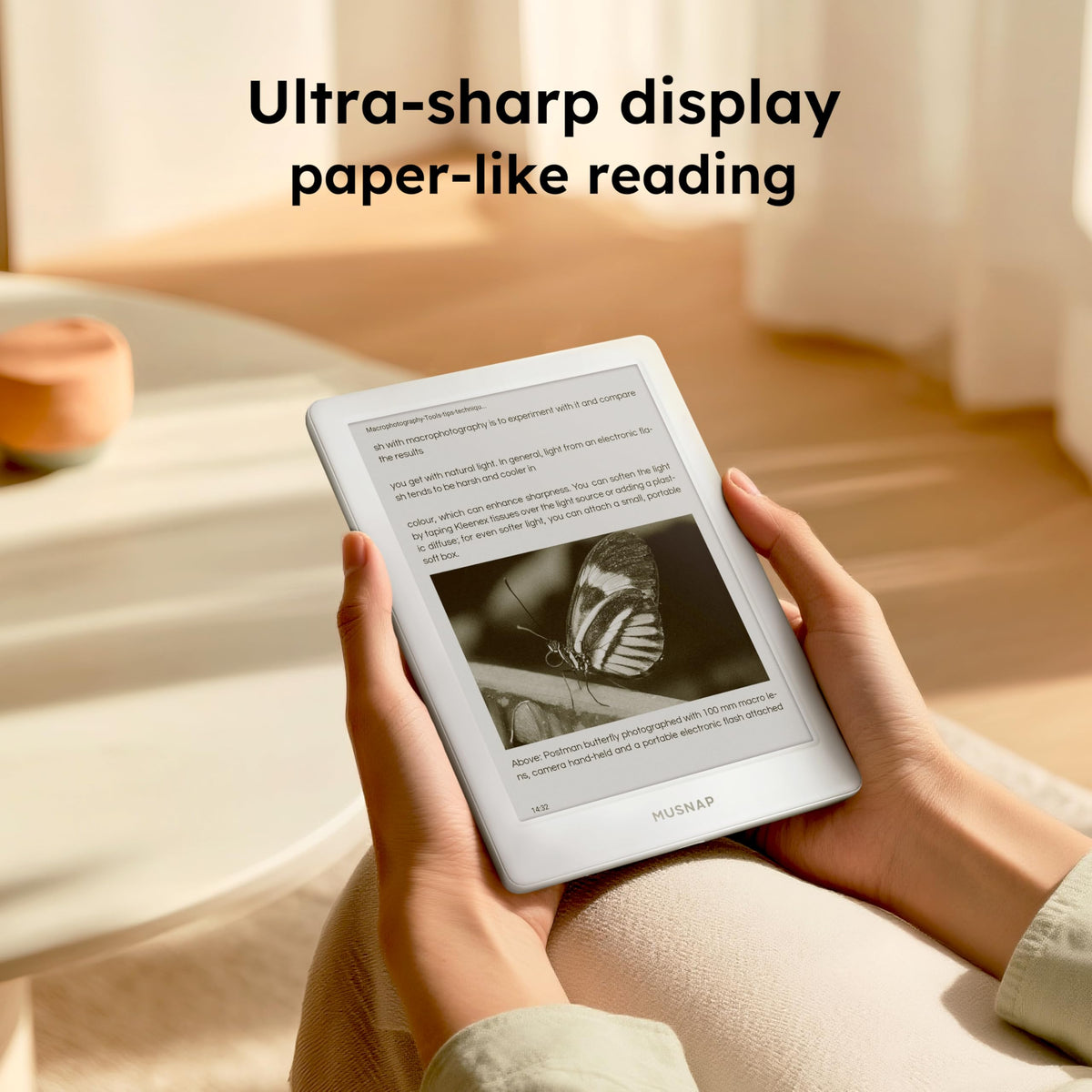 Musnap Neo auto-adjusting front light adapts for night reading.