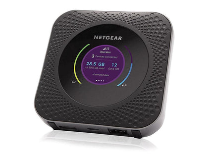 NETGEAR Nighthawk M1 front panel shows status for quick, reliable setup.