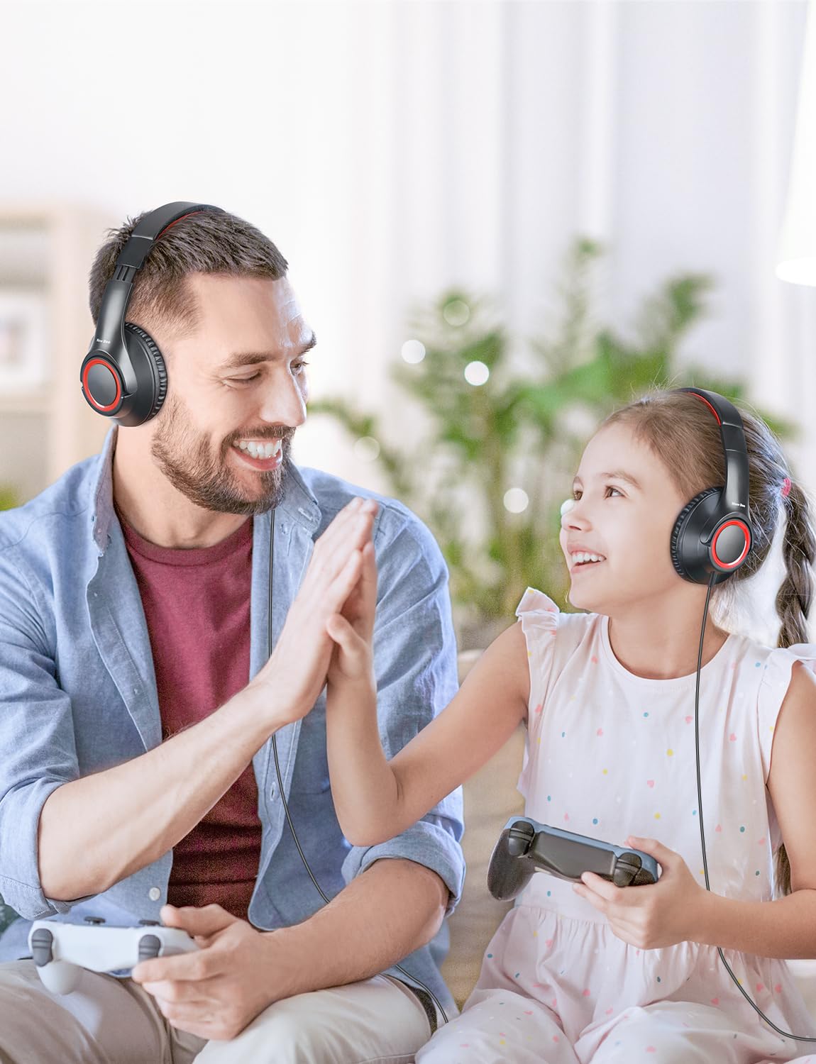 New Bee Kids Headphones lightweight and portable for travel