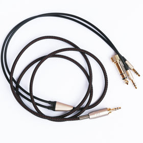 NEW NEOMUSICIA plugged into Hifiman headphone cups demonstrating correct dual-port connection