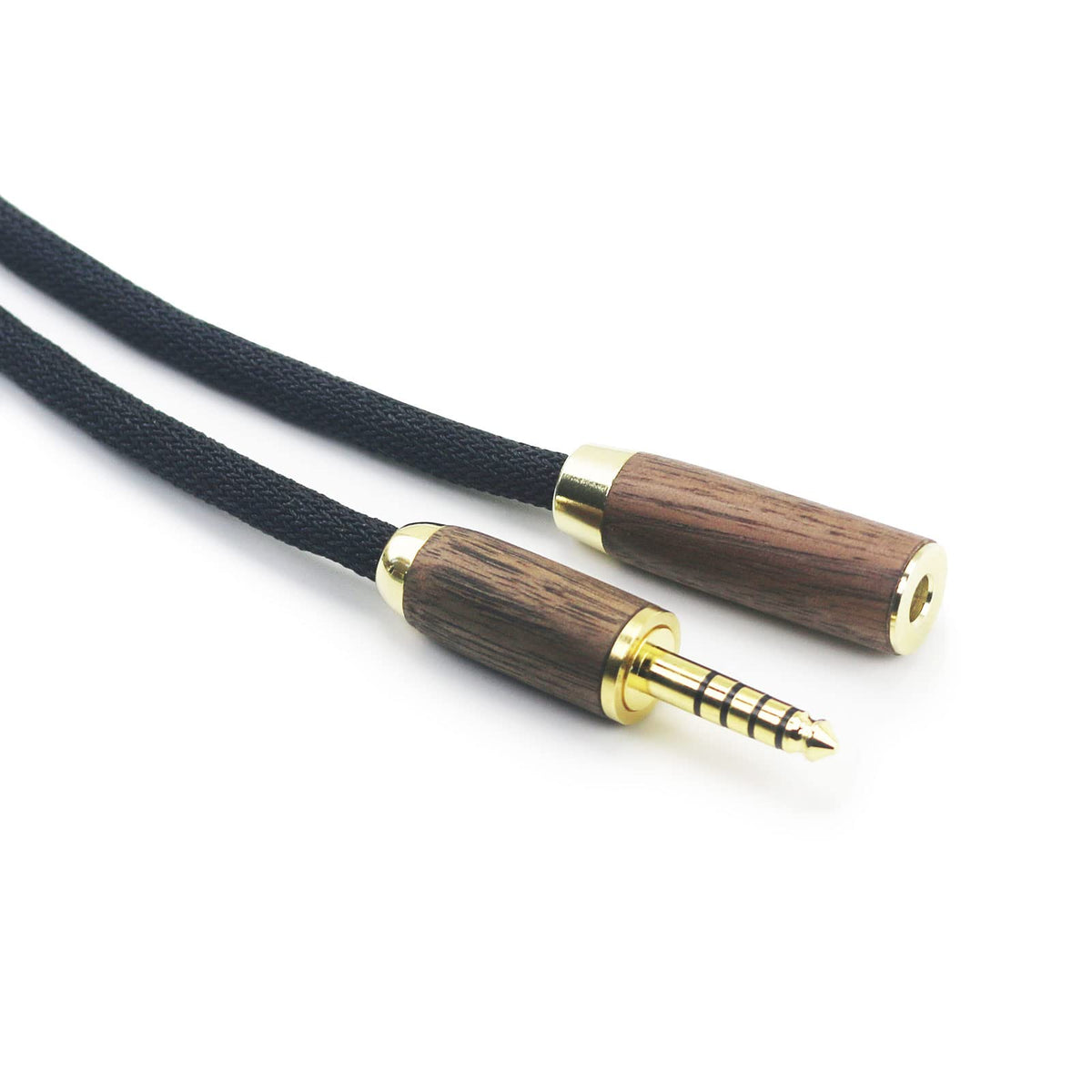 NewFantasia 4.4mm balanced connectors deliver broad compatibility.