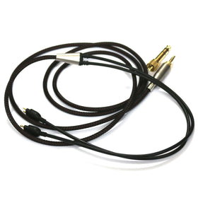 NewFantasia 200 cm cable shows flexible placement for home or studio use.