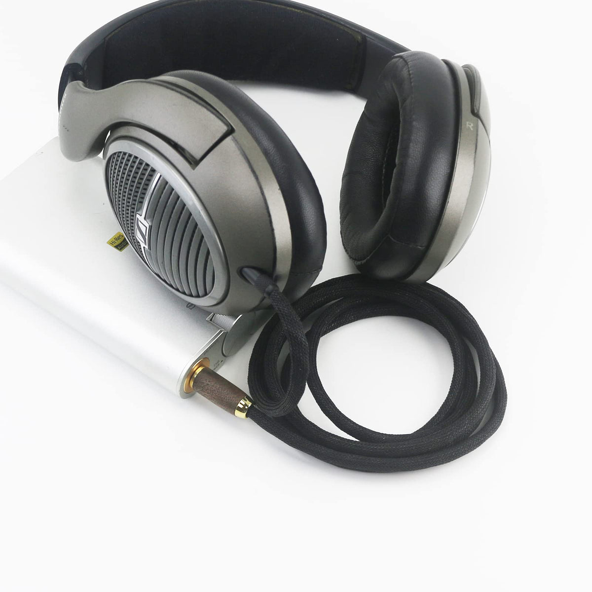 NewFantasia thermostable braided cable resists tangles and temp changes for reliable use.