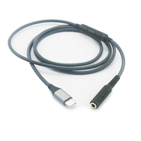 NewFantasia USB-C to 3.5mm adapter with remote mic for easy calls and listening.