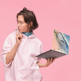 NewPlenty Marble7 dustproof skin protects your laptop from everyday dust and grime.