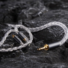 NICEHCK IcyMoon braided design reduces tangling during daily use.