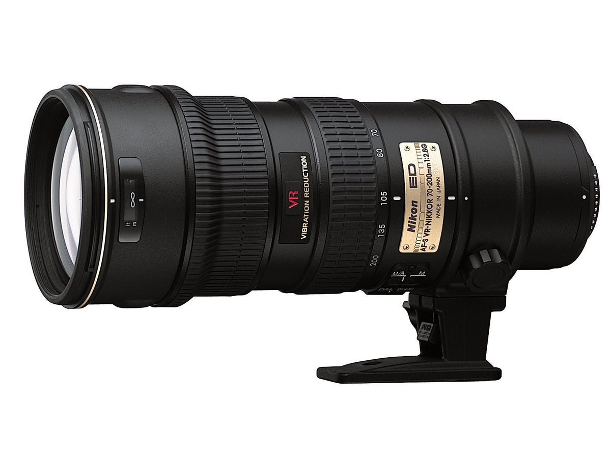 Nikon 70-200mm f/2.8G VR zoom lens with VR for sharp handheld telephoto shots.