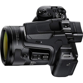 Nikon COOLPIX P950 vari-angle display enables creative angles