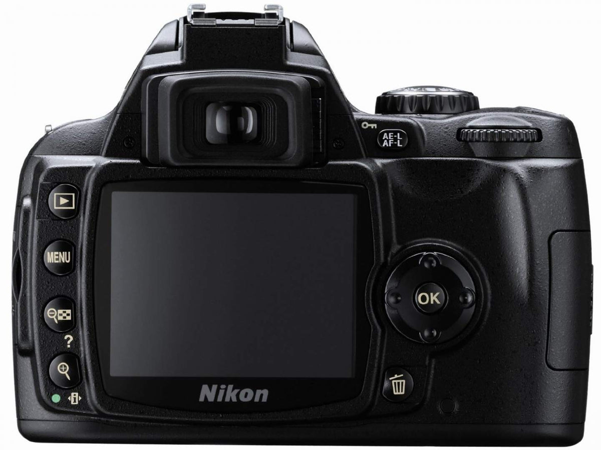 Nikon D40 18-55mm lens close-up showing versatile zoom range