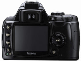 Nikon D40 18-55mm lens close-up showing versatile zoom range