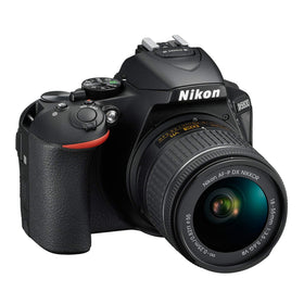 Nikon D5600 18-55mm VR lens close-up showing image stabilization