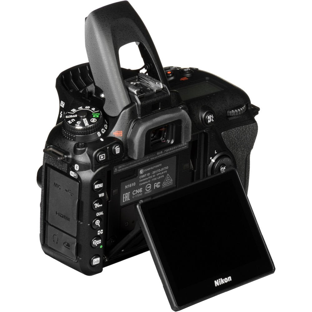 4K 30fps video offers versatile cinematic options.