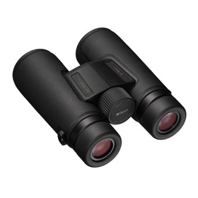 Nikon Monarch M5 close-focus image highlights near-detail clarity from 8.2 ft away.