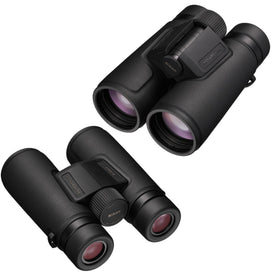 Lens pen included in the bundle for quick maintenance on the go.