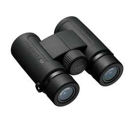 Nitrogen-filled fogproof design helps maintain clear views.