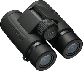 Waterproof to 3.3 ft protects optics during wet activities.