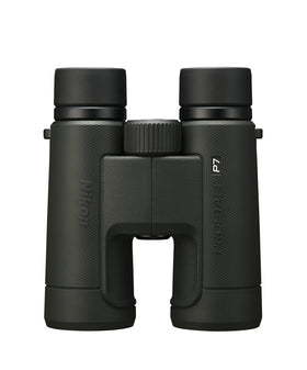 Nikon PROSTAFF P7 binoculars angle view for birds and landscapes