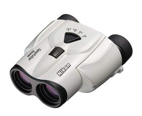 Eyecups aid precise eye positioning for comfortable viewing over long sessions.