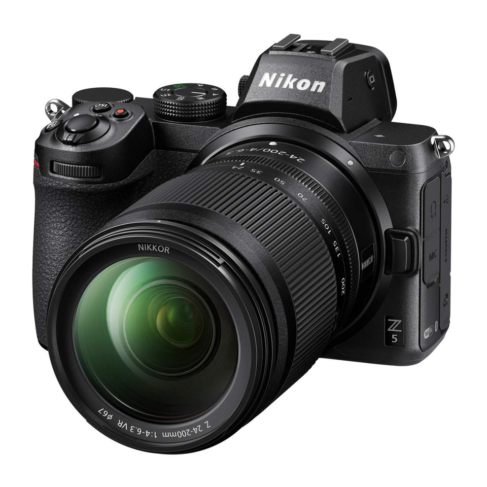 Nikon Z 5 compact body for travel photography and easy handling.