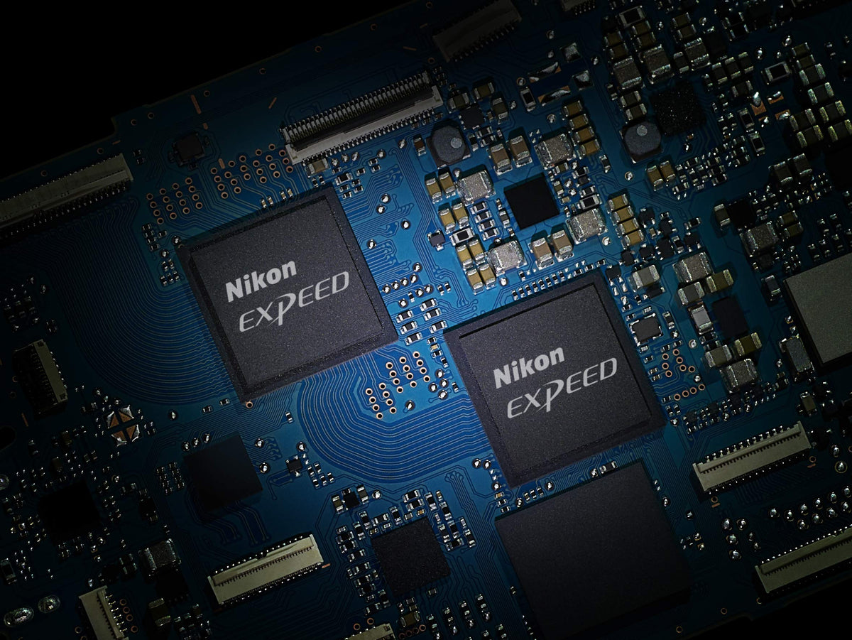 Nikon Z 7II offers 4K 60p video for smooth motion.