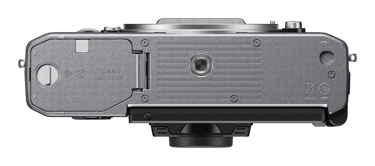 Nikon Z fc tilting screen enables flexible vlogging and selfies on the go.