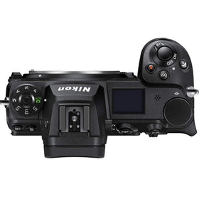 Nikon Z6II 14fps high-speed shooting captures fast action with precision.