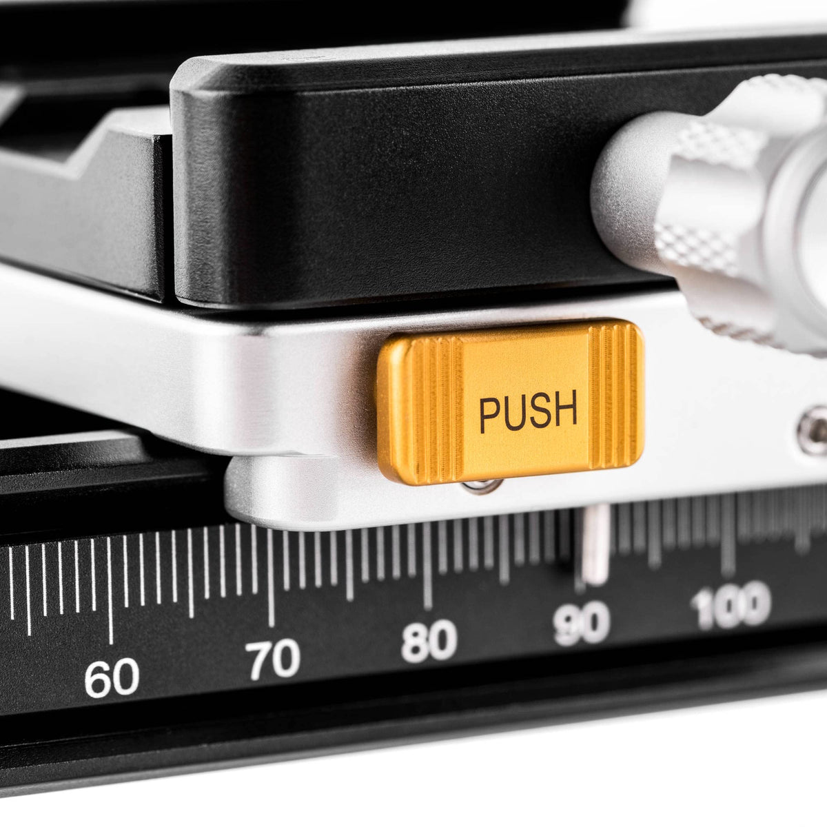 NiSi NM-200S macro rail micro adjustments enable fine tuned macro focus for sharp closeups.