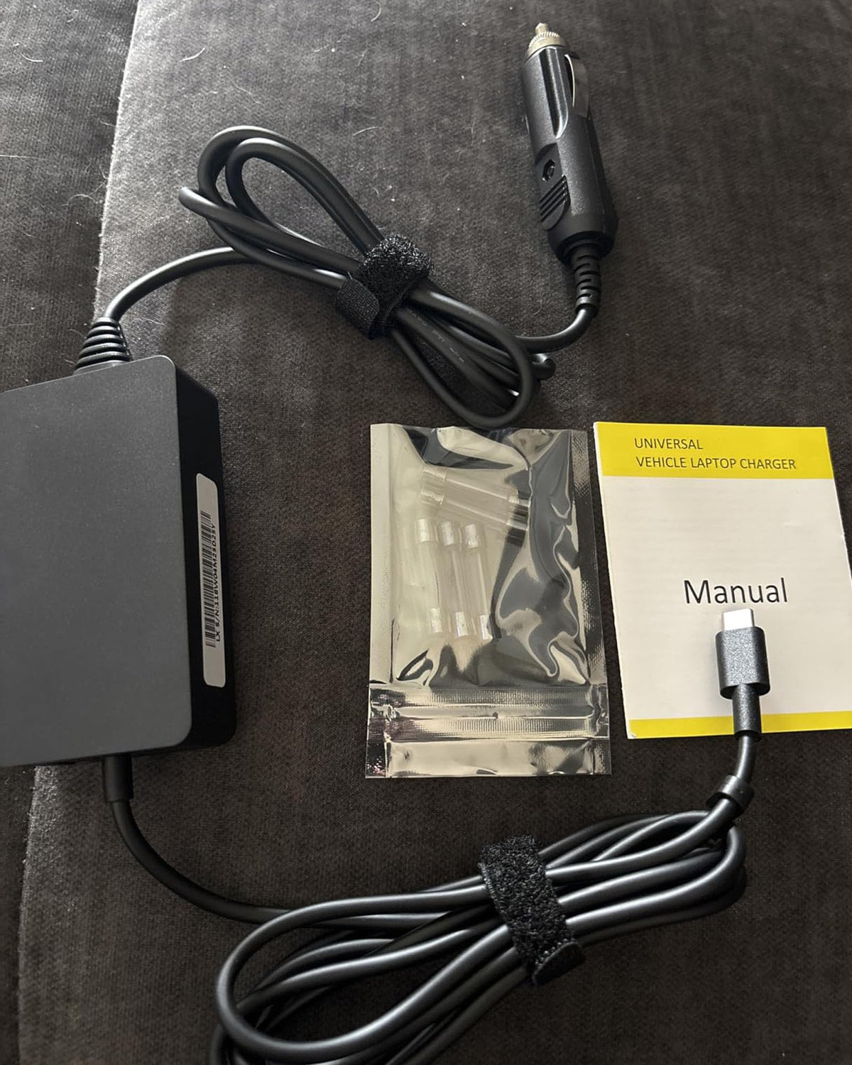 Nivjuky LED status indicator shows charging status at a glance