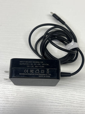 NNQEKBUF USB-C port output illustration for laptops and phones