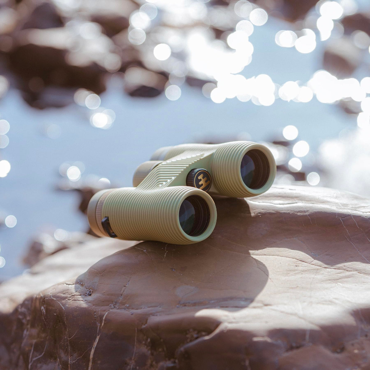 Compact, lightweight design fits easily in packs
