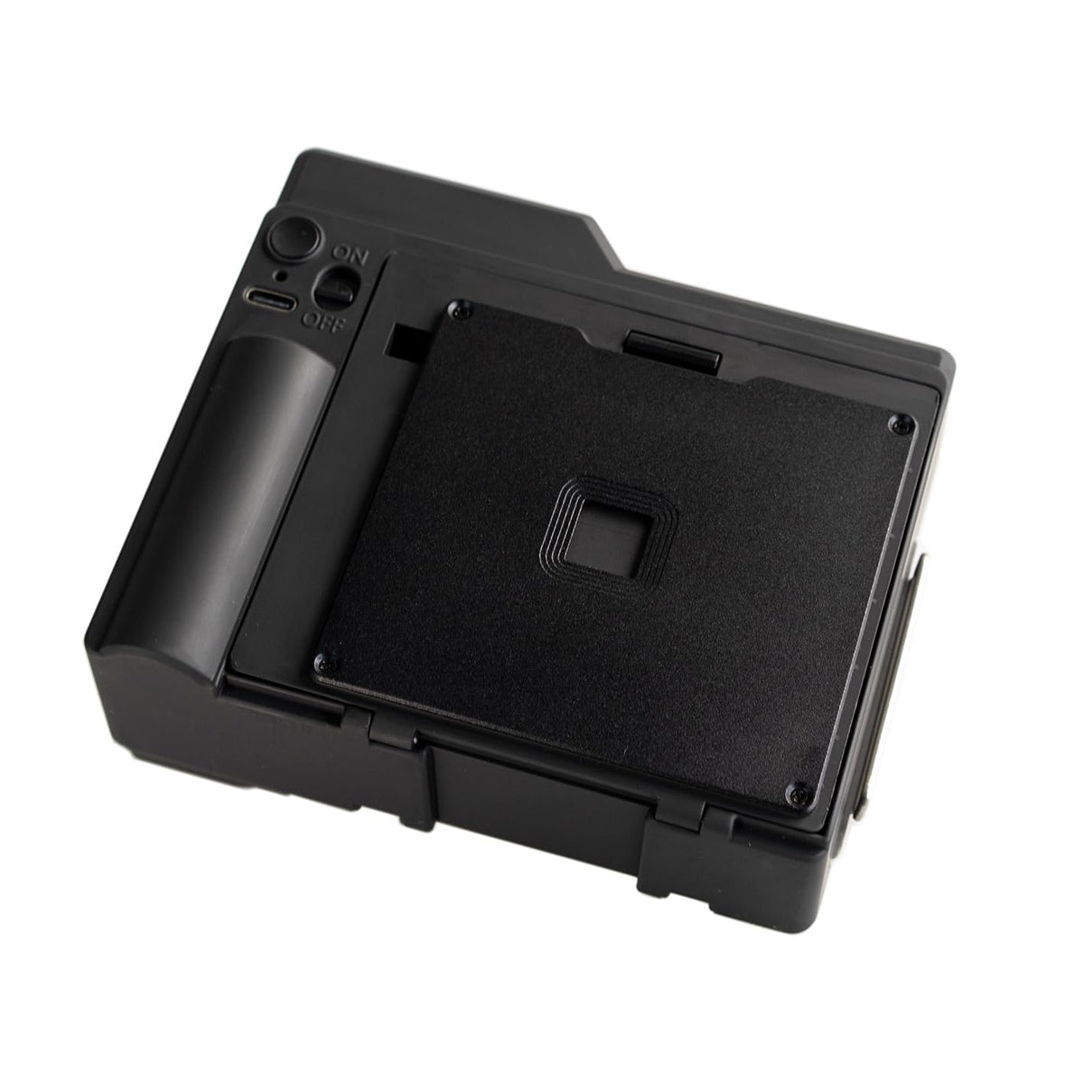 NONS Instant Back close-up of latch and seals emphasizes reliable operation.