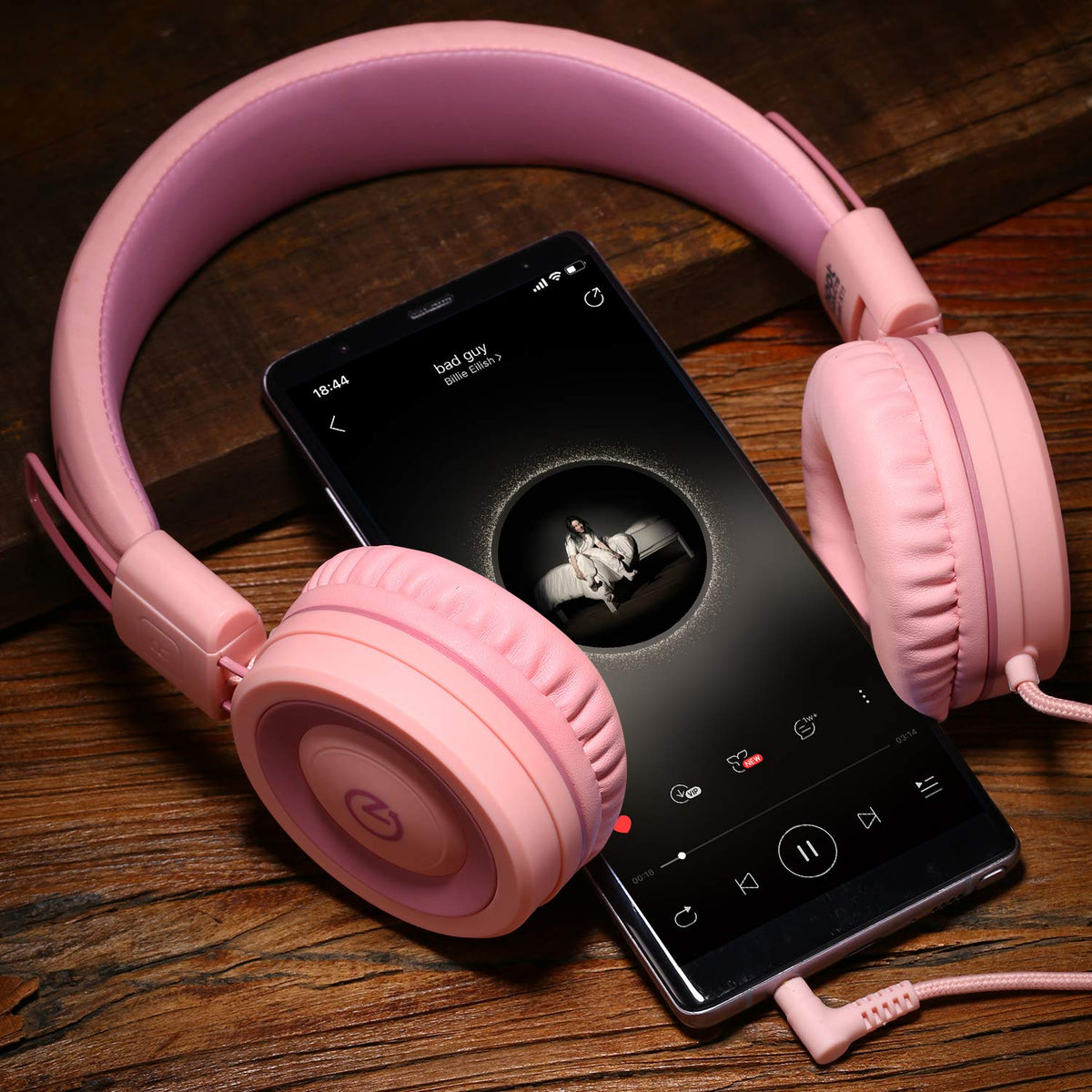 Noot products K11 ideal for plane rides and school sessions.
