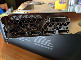 NVIDIA GeForce GTX 1070 Founders Edition renewed back ports for expansion