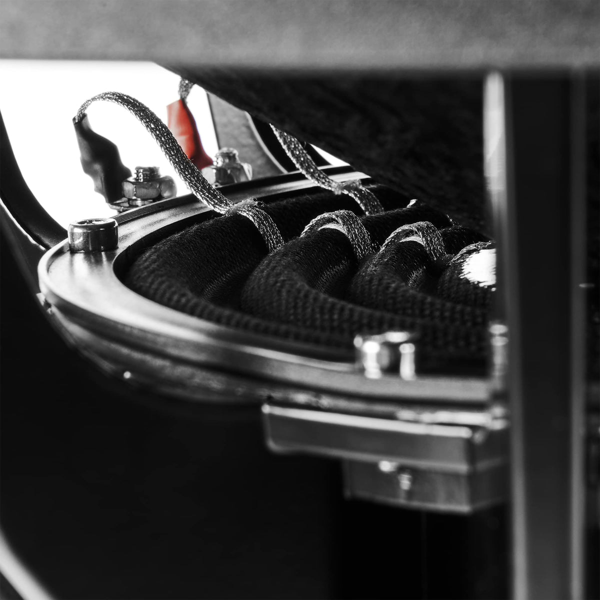 NVX VCW122v3 enclosure compatibility shows sealed and ported options