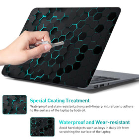 NXZGO universal fit supports notebooks from 12 to 15.6 inches.