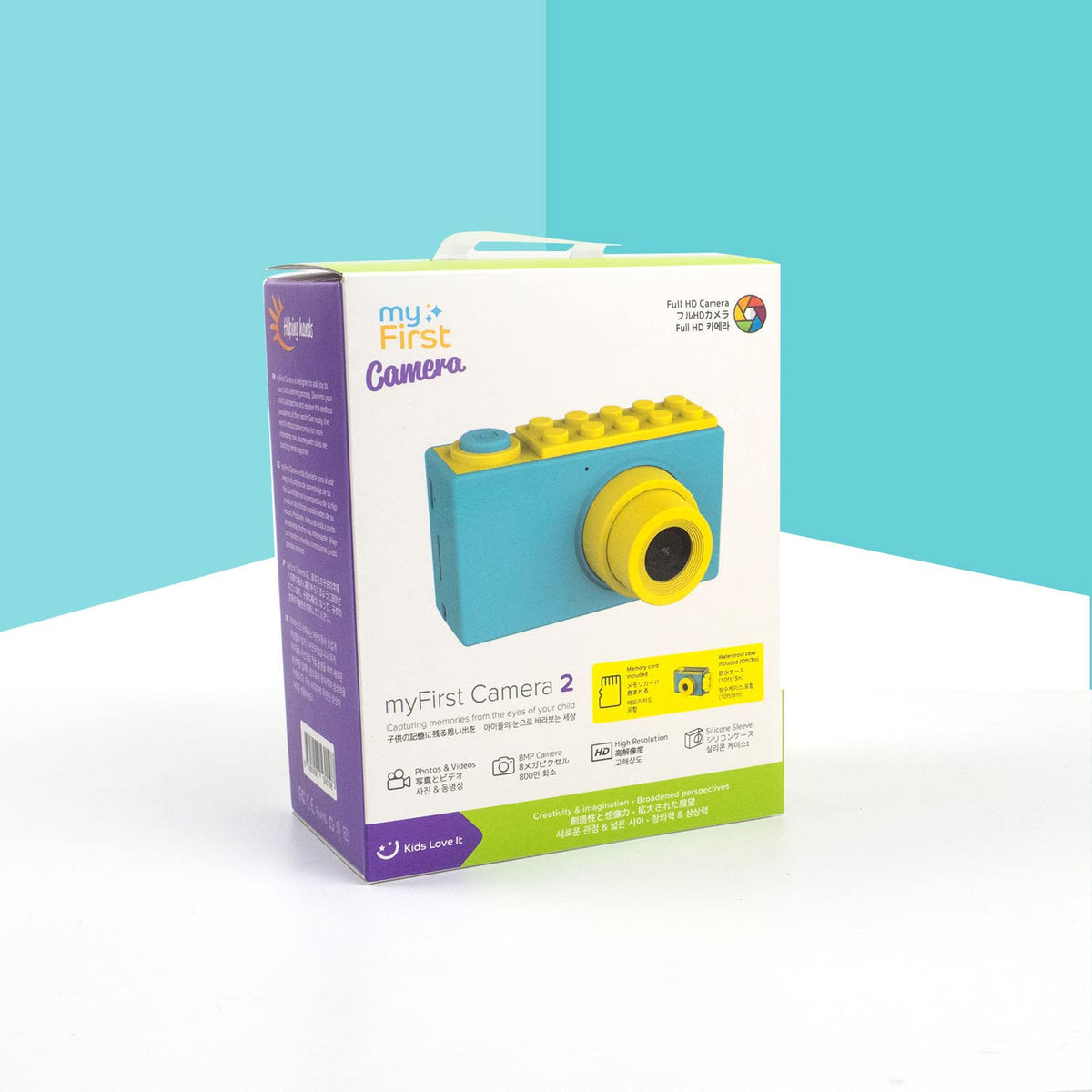 Oaxis myFirst Camera 2 packaging and accessories including 16GB microSD and cable